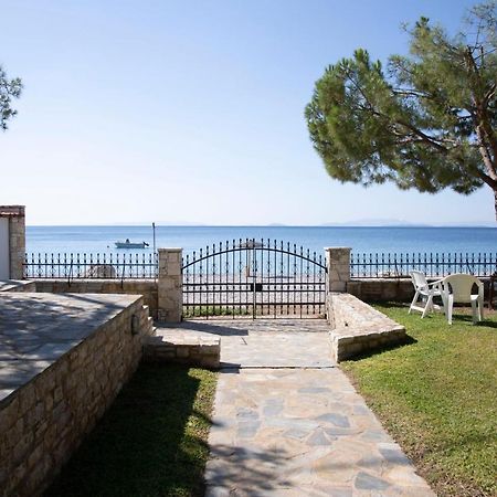 Villa Seaside Haven Kineta Exterior foto