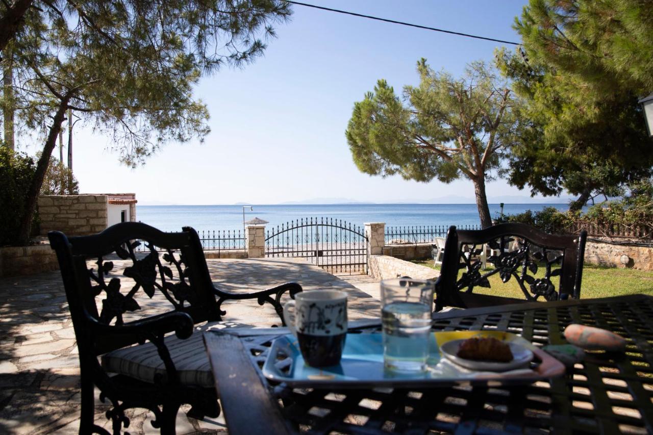 Villa Seaside Haven Kineta Exterior foto
